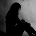 适合女生抑郁症的头像,女生抑郁症头像的寓意与情感共鸣”